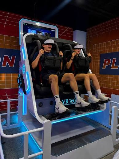 playon downtown east - vr 360 dual flight machine