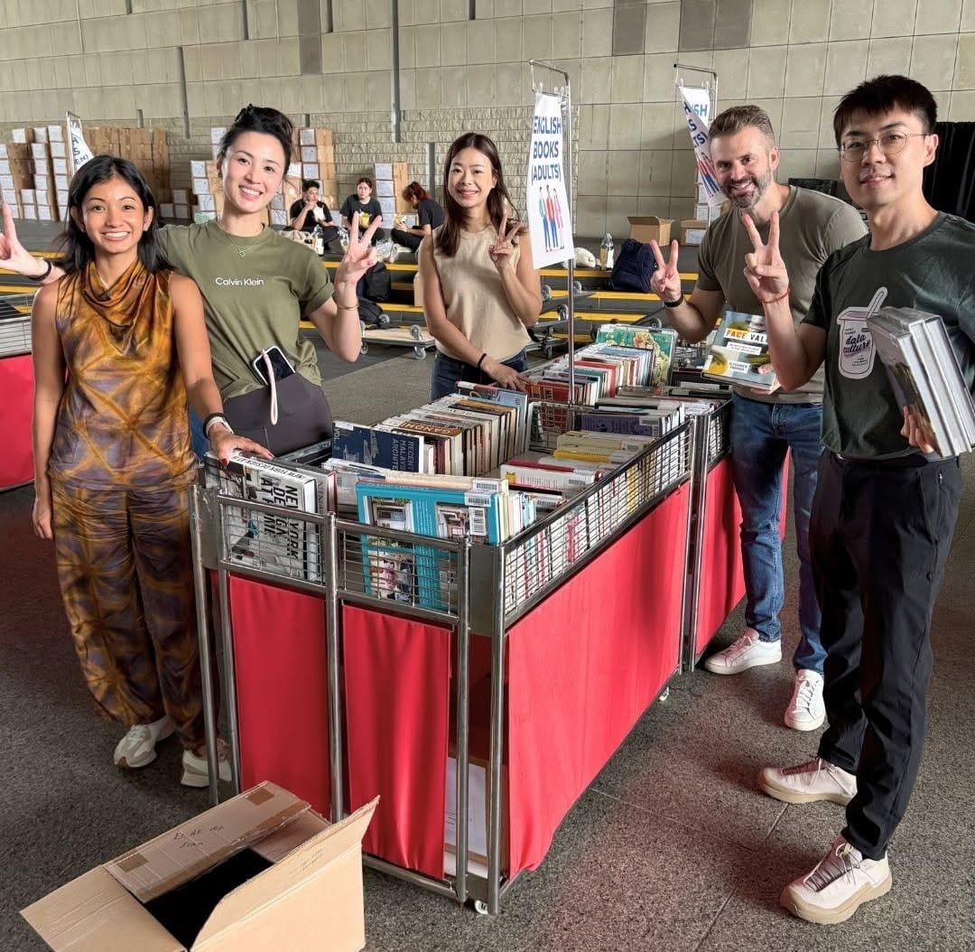 Volunteers at the Big Book Giveaway