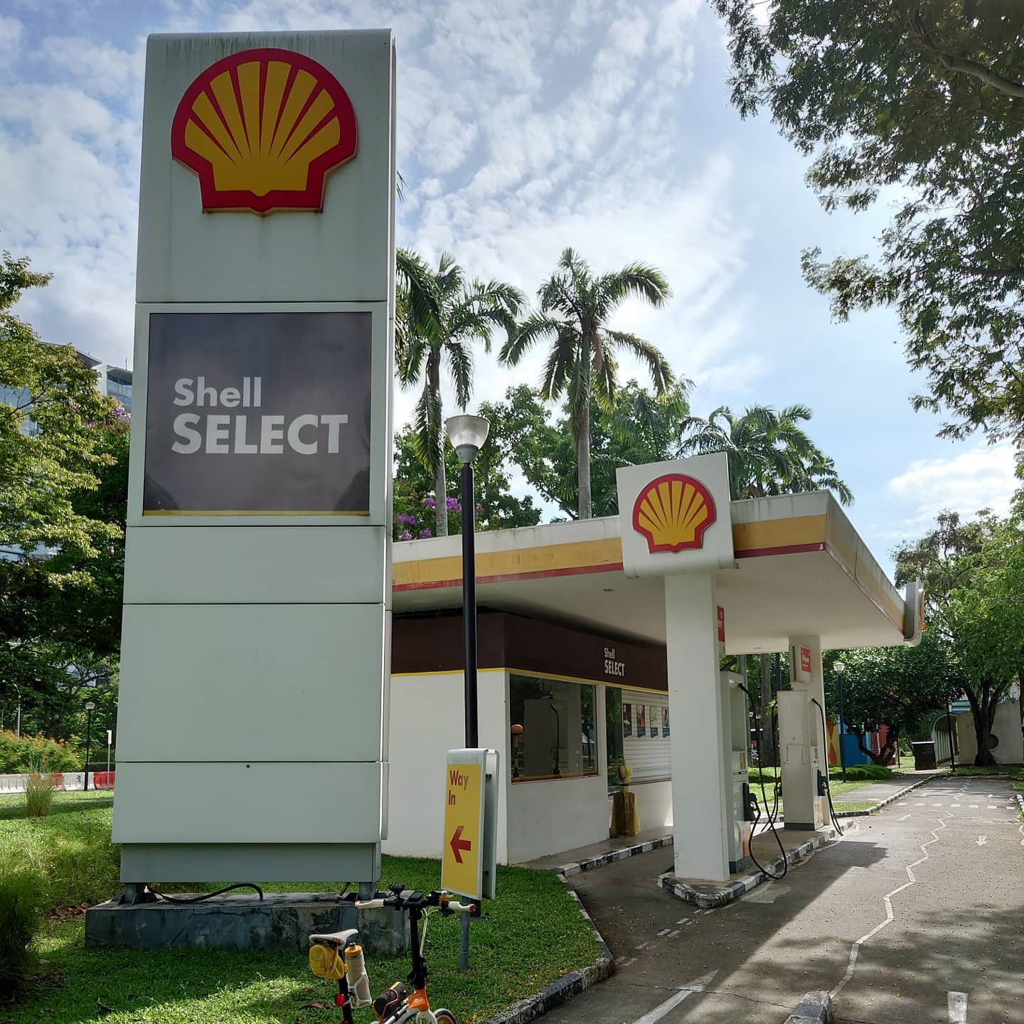 singapore road safety park - shell station