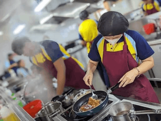 singapore schools crest