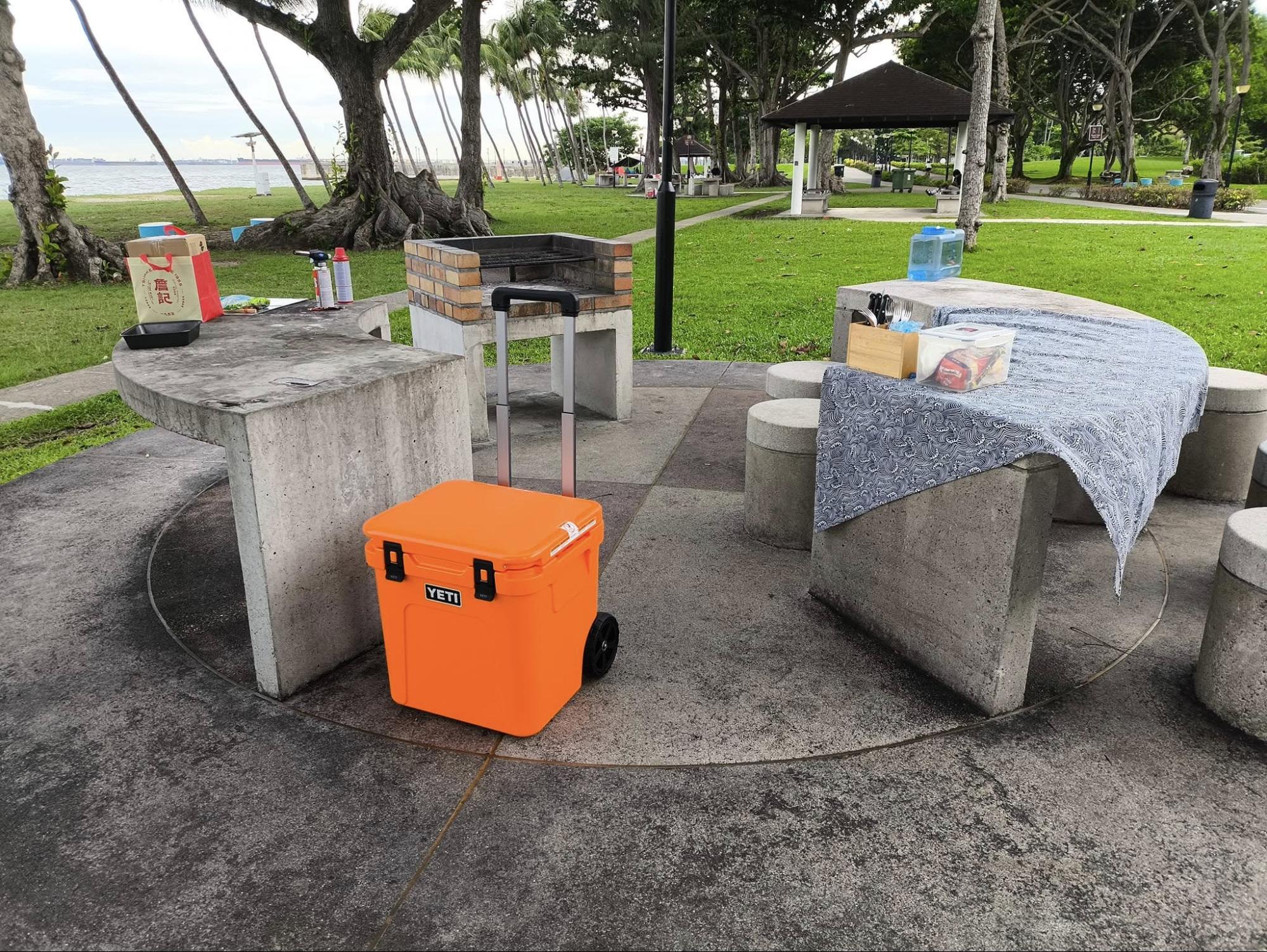 Barbecue pit