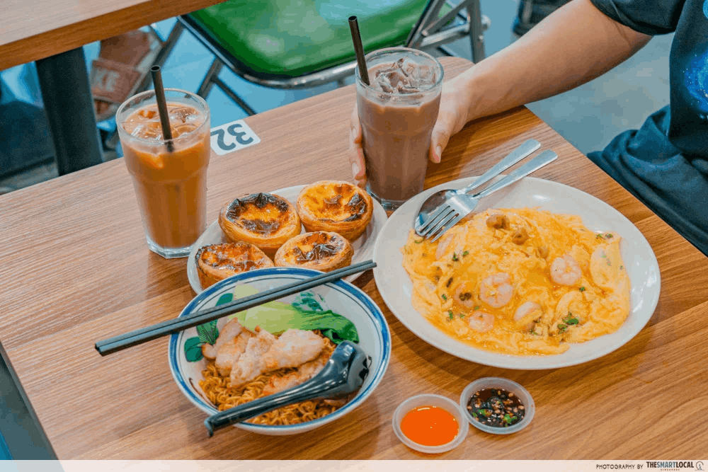 DreamRide luxury minibus from Singapore to JB - food