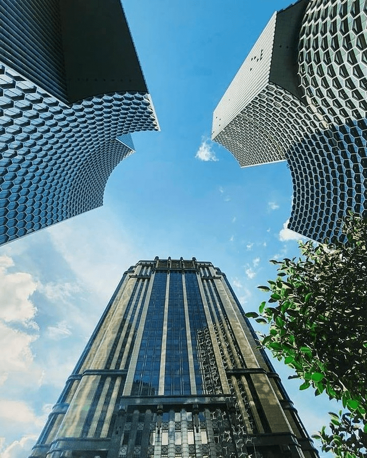 Duo Galleria Gardens