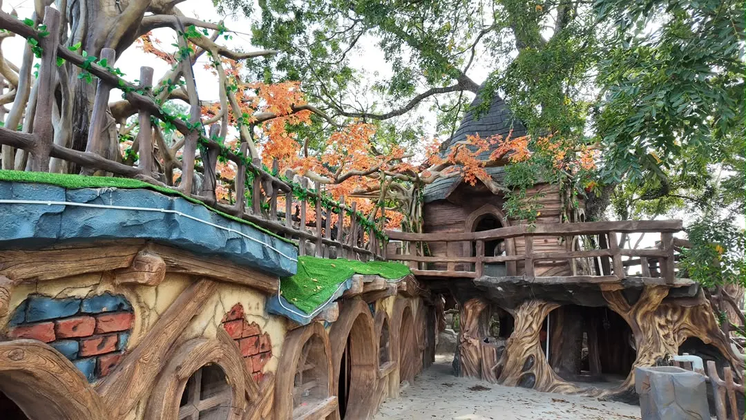 hobbit austin entrance