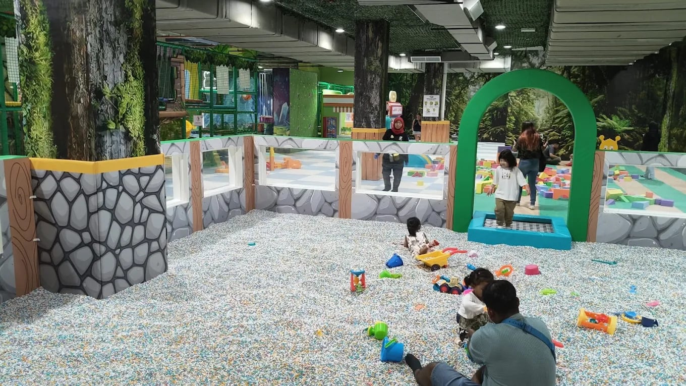 horizon mall jb playground