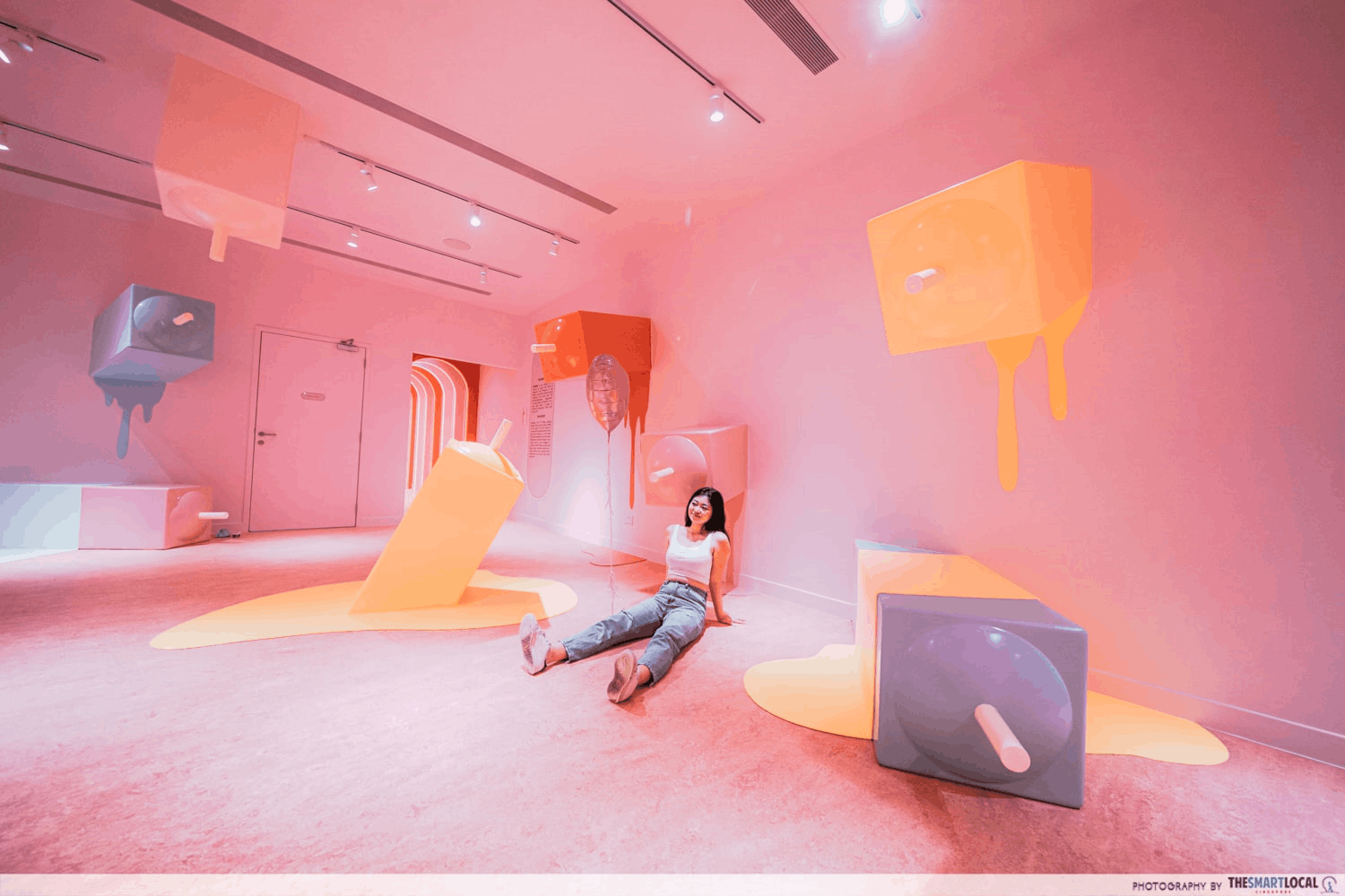 Museum of Ice Cream - Giant potong sculpture
