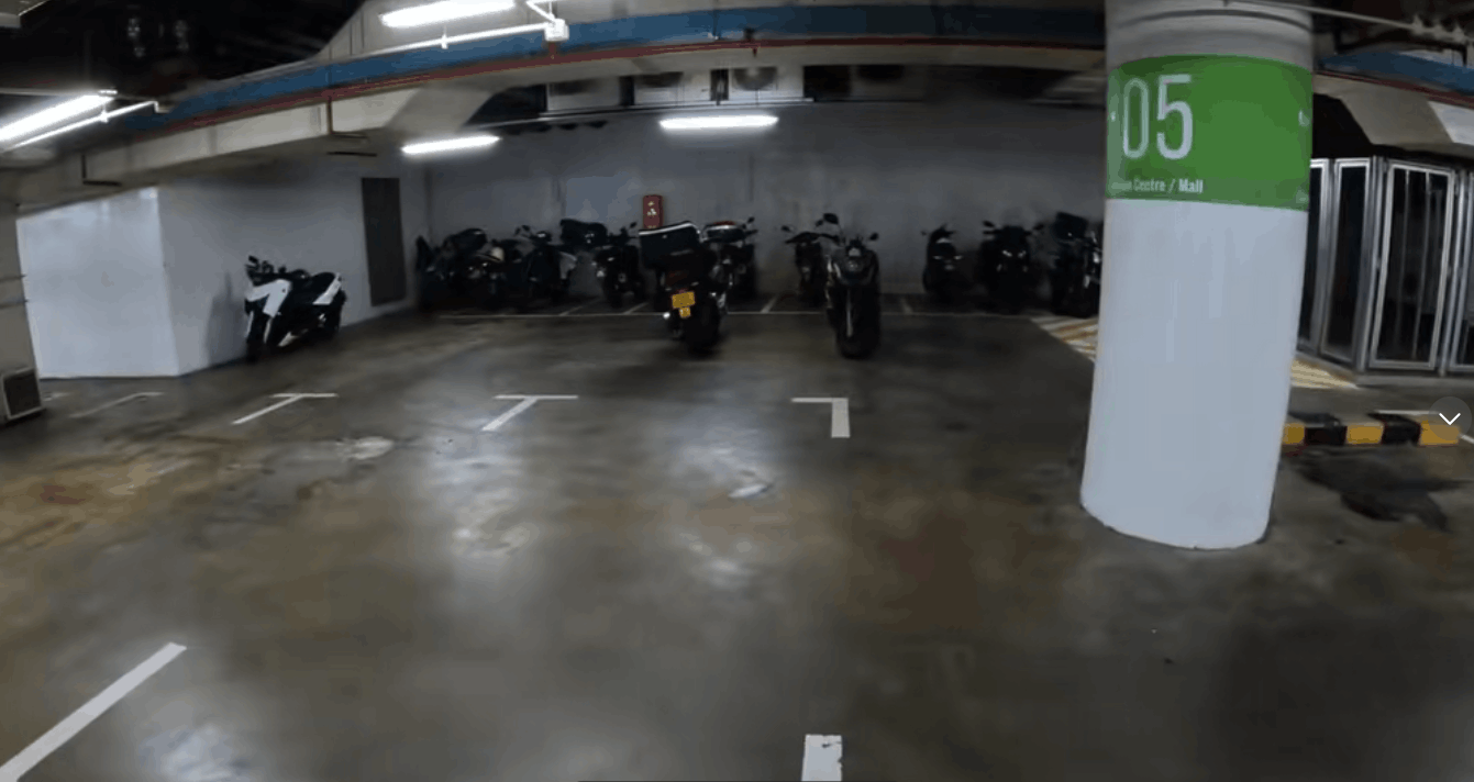 free motorcycle parking spots - suntec city