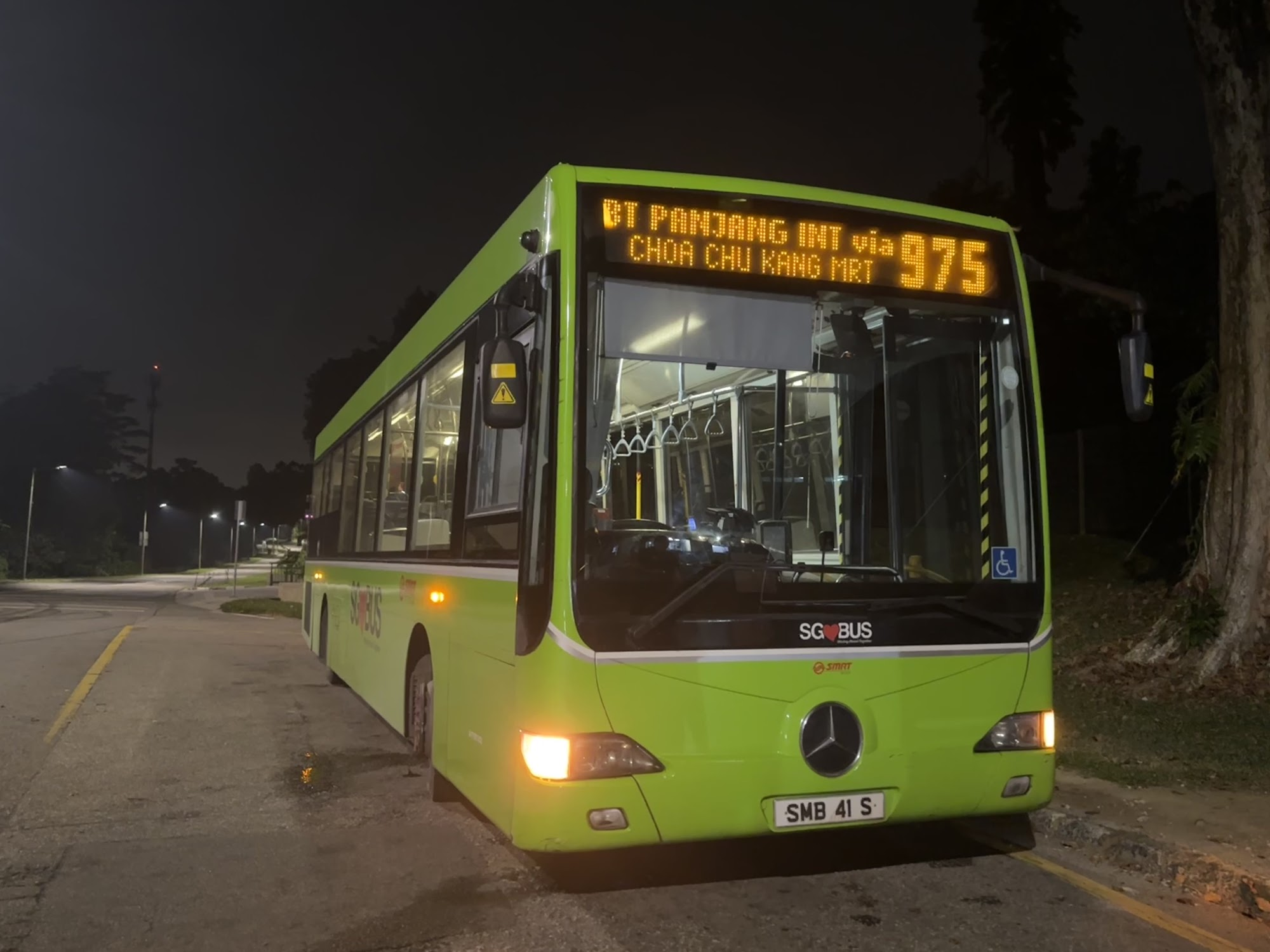 Bus 975