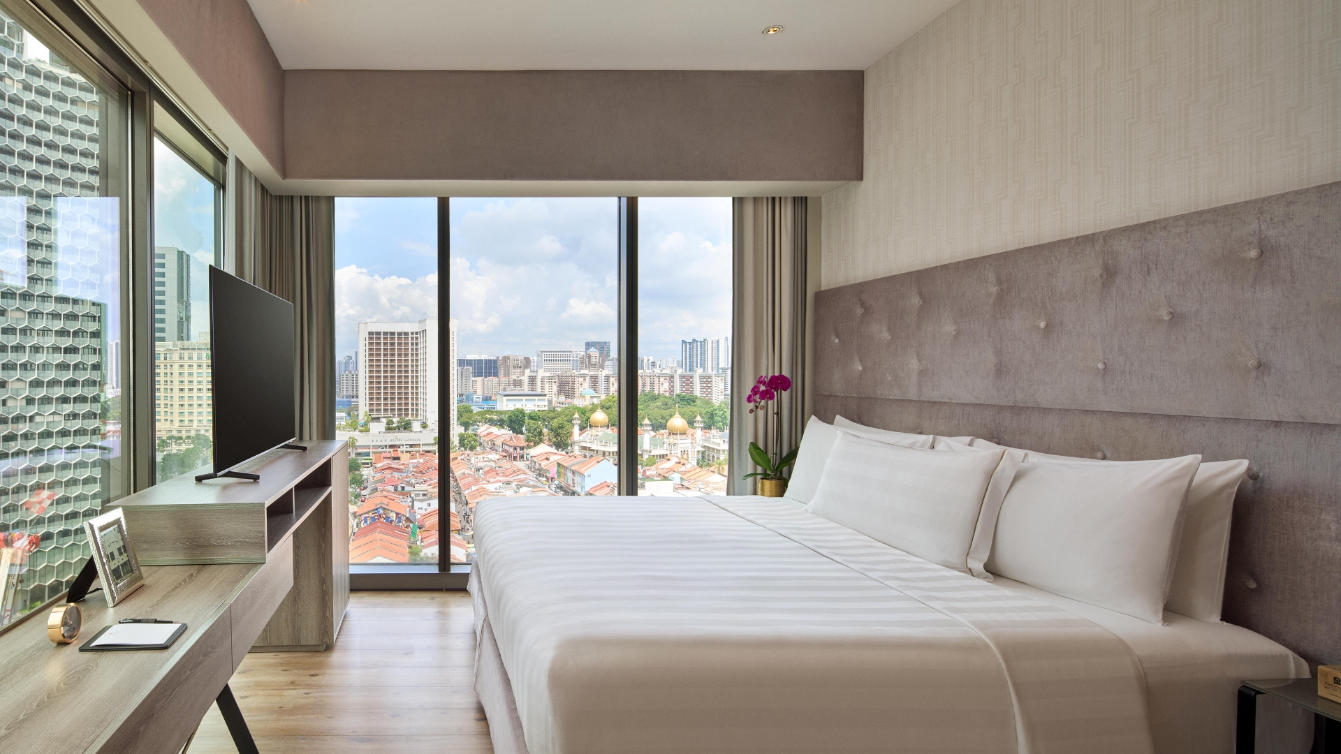Pan Pacific Serviced Suites Beach Road