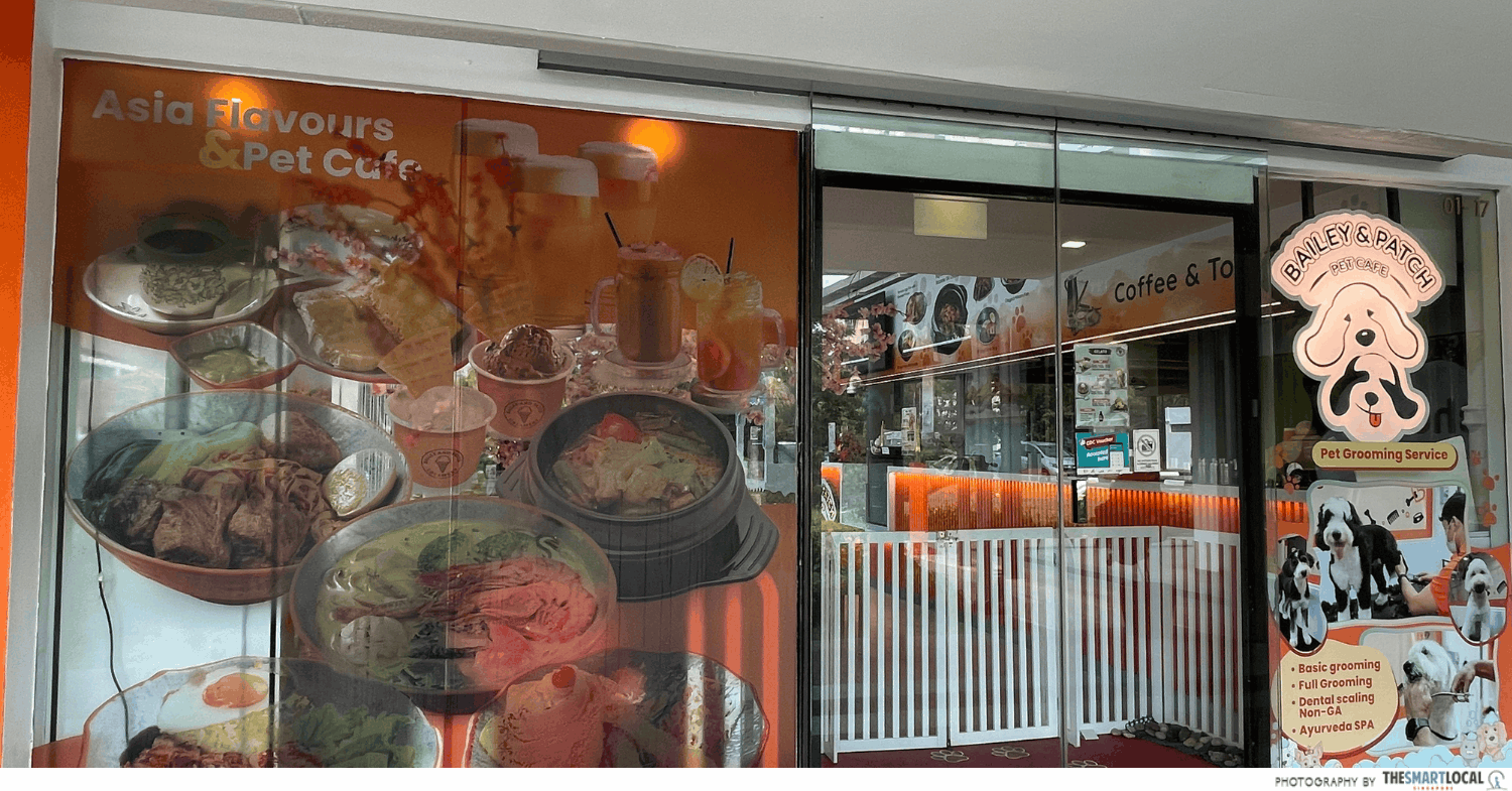 Pet-friendly cafe at Vista