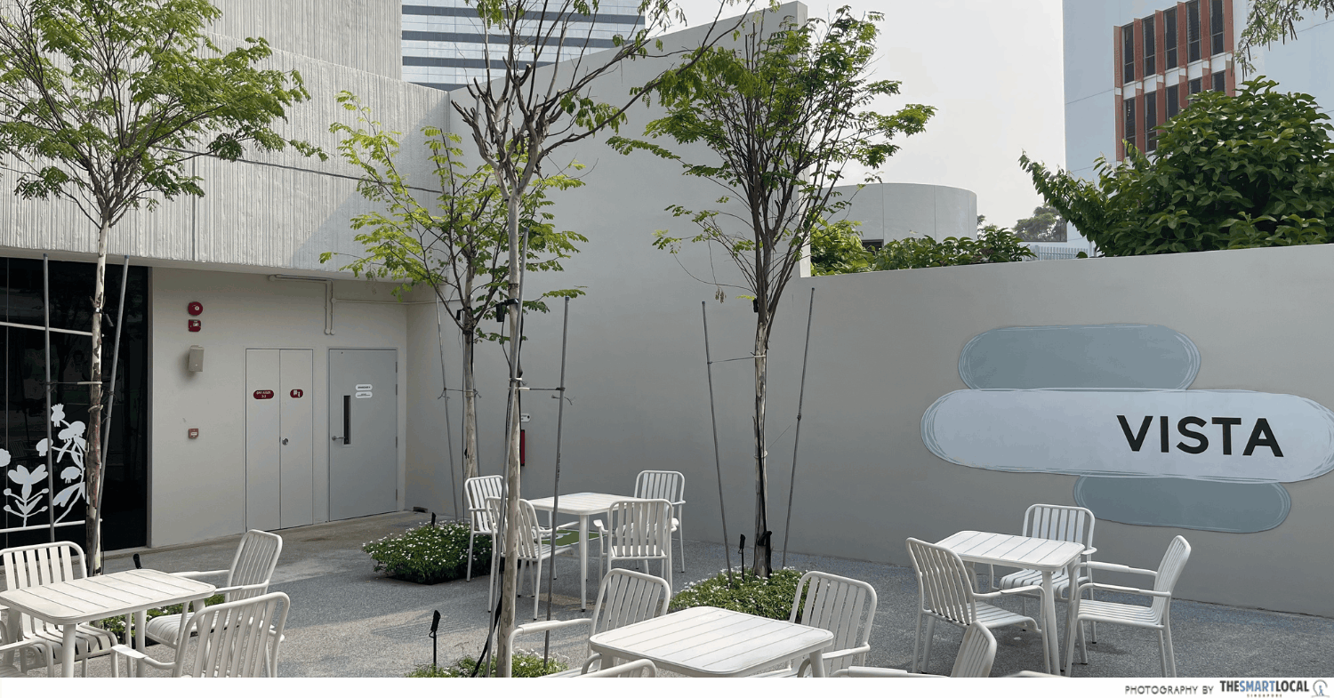 Outdoor Seating at Vista