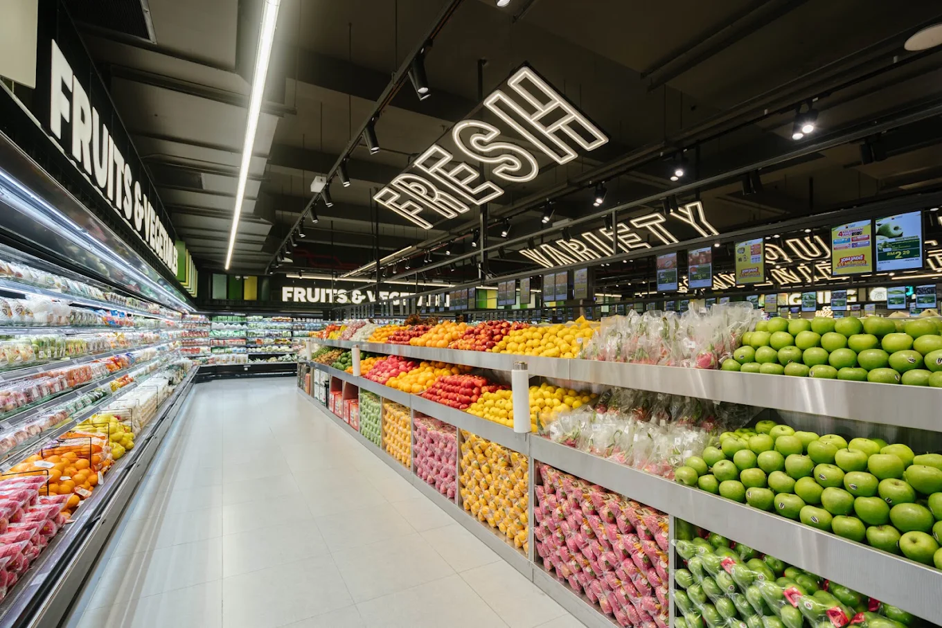 ST Rosyam Mart fruits