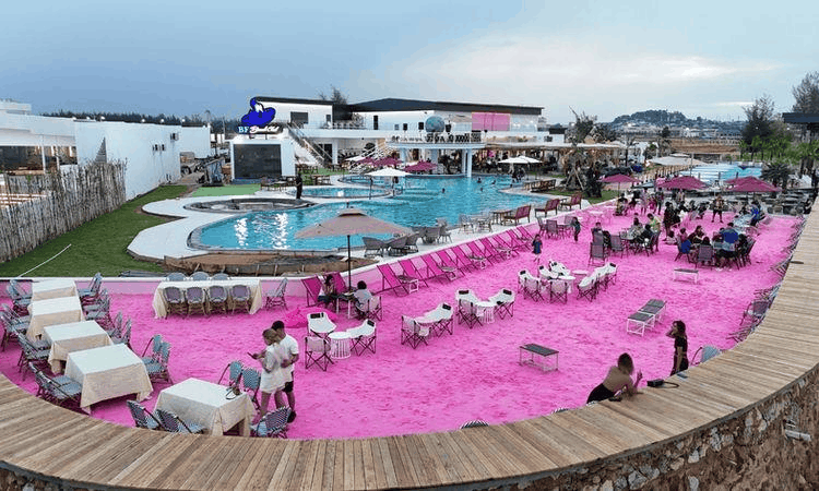 gallia phinisi beach club