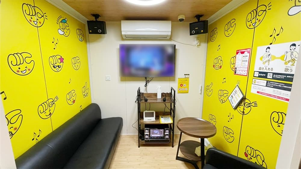 chocoZAP karaoke room