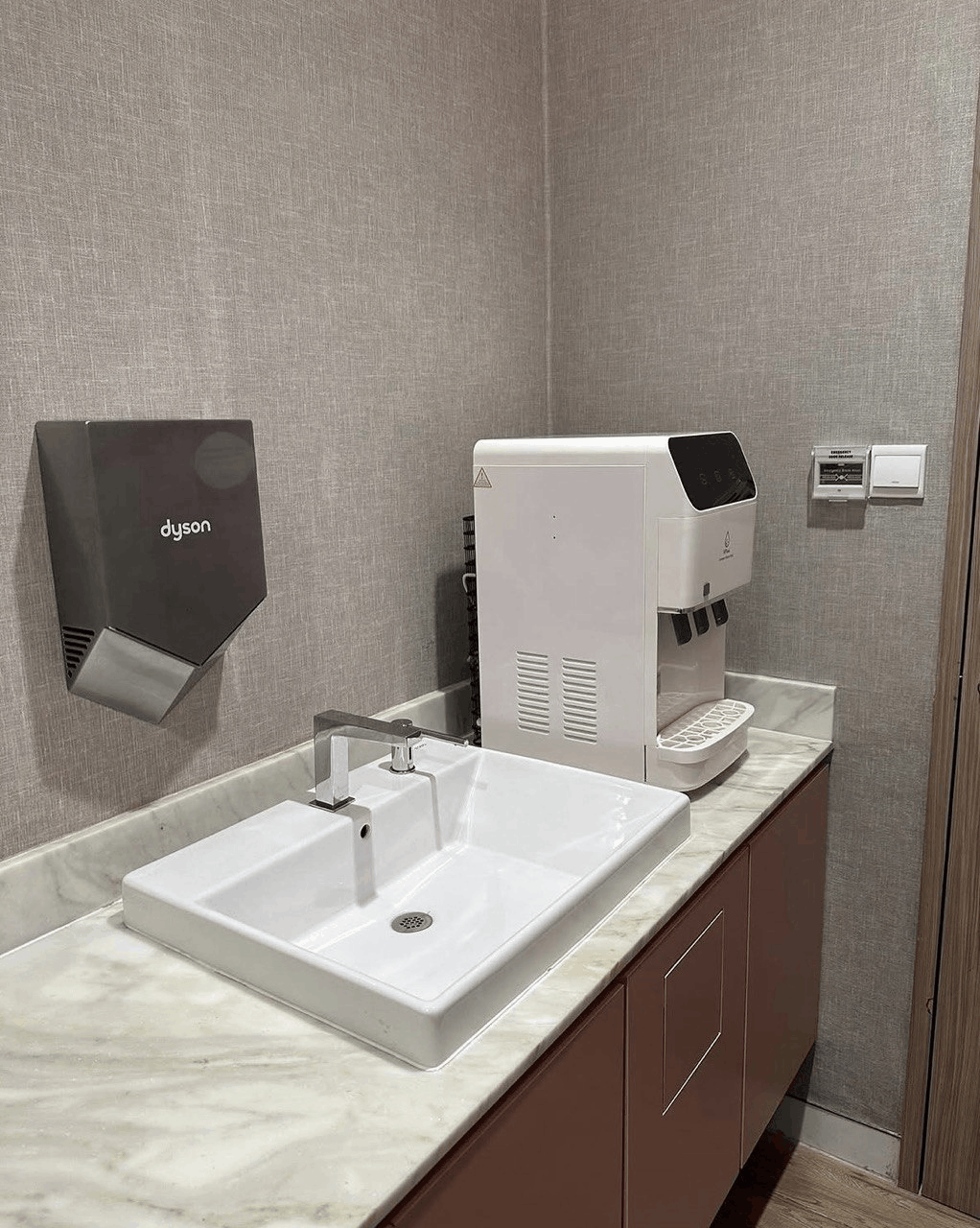 nursing room - ion orchard nursing room sink and water dispenser