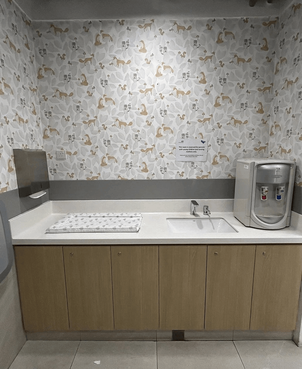 nursing room - parkway parade nursing room