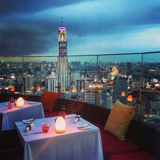 Rooftop bars in Bangkok - Red Sky 